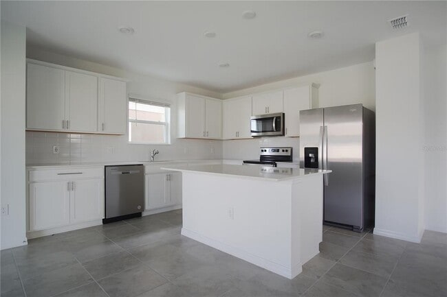 Building Photo - 437 Waterford Dr