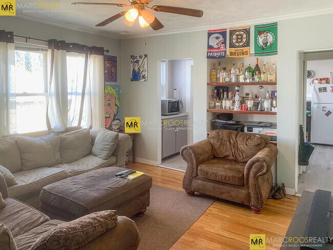 Building Photo - 58 Buzzells Ln