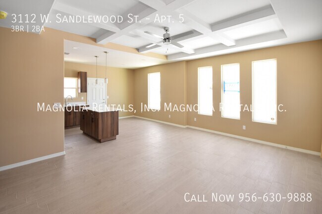 Building Photo - 1st Month Free with 13 Month Lease- Woodla...