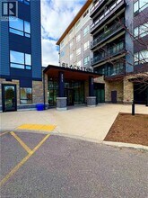 Building Photo - 251 Northfield Dr E