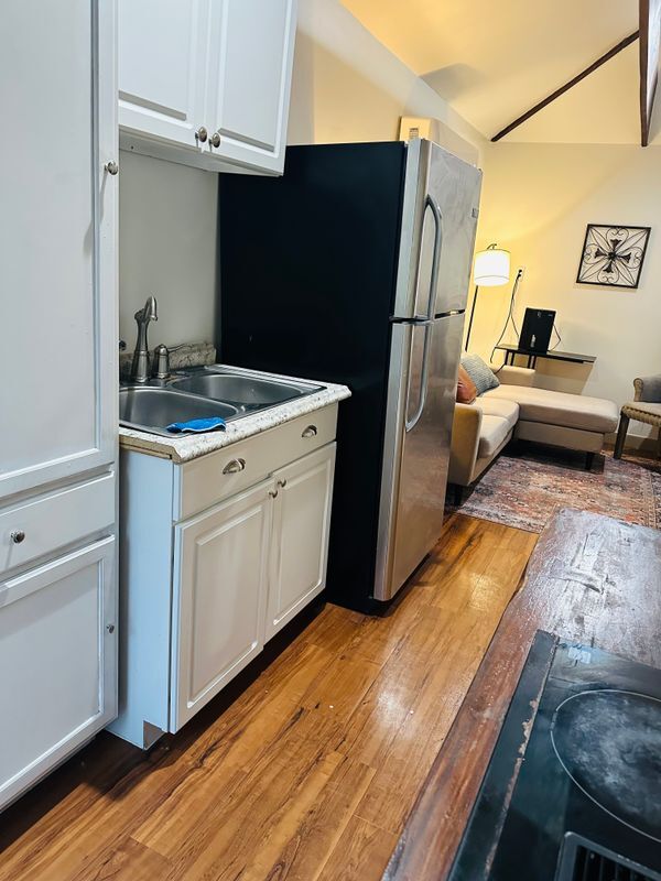 Building Photo - 8507 Wynlea St