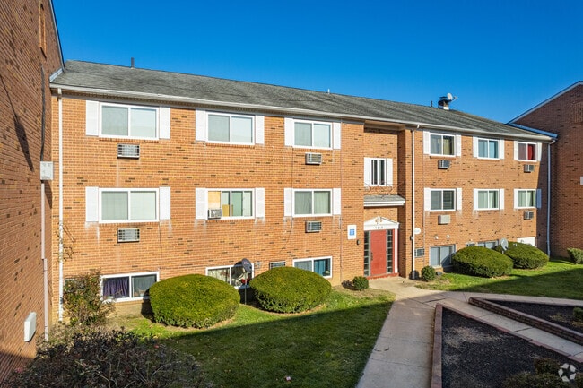 Building Photo - Midway Park Apartments