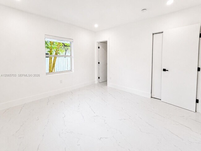 Foto del edificio - 3312 SW 1st Ave