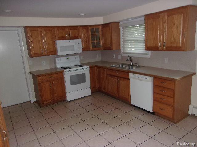 Building Photo - 4240 Parkway St