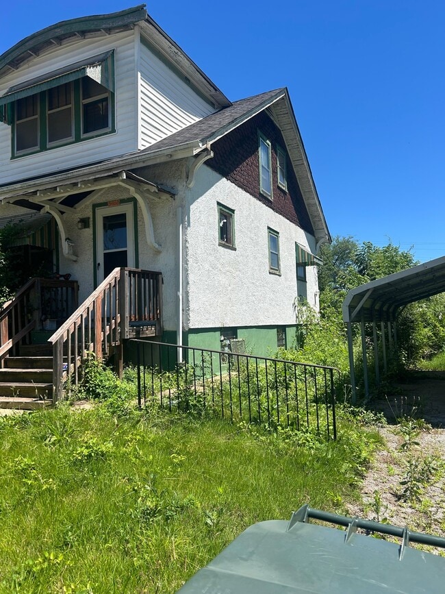 Building Photo - 5468 Gilmore Ave