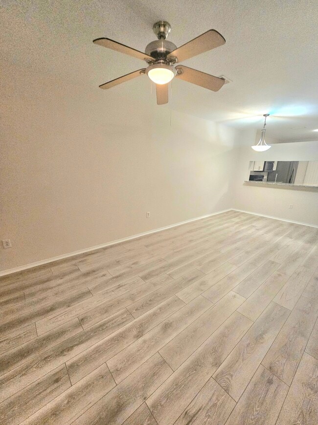 Building Photo - 1204 Kennewick Ct