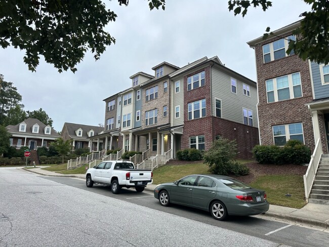 Foto del edificio - 574 Village Loop Dr