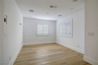 Building Photo - 9116 Eagle Ridge Dr