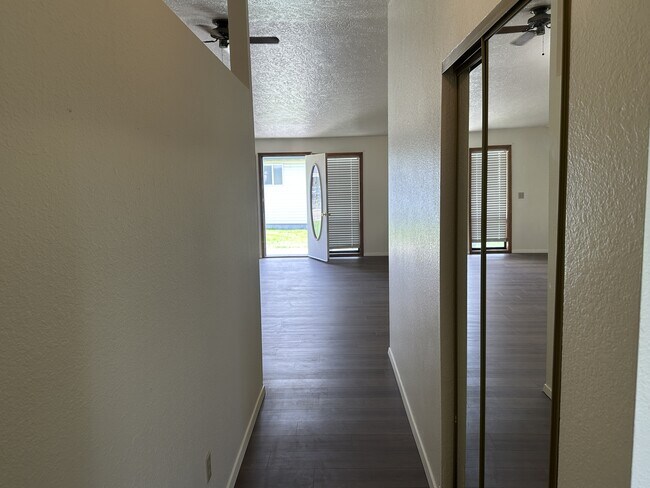 Foto del edificio - 202 Fern Ln