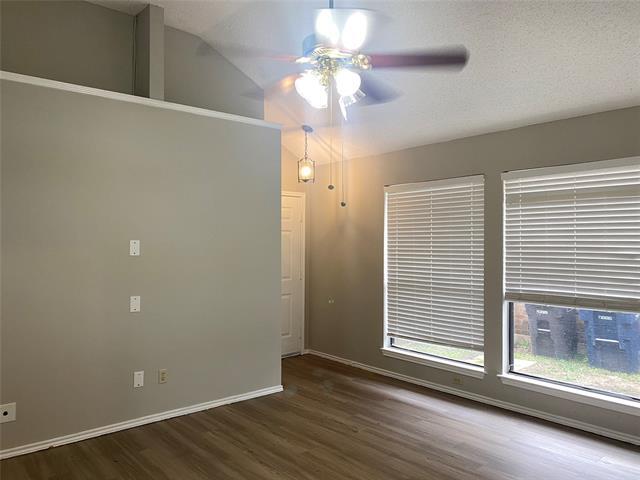 Foto del edificio - 2628 Harvest Ln