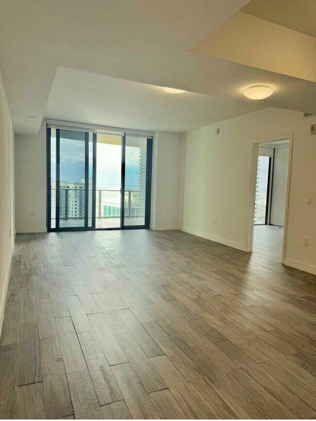 Foto del edificio - 1010 Brickell Ave