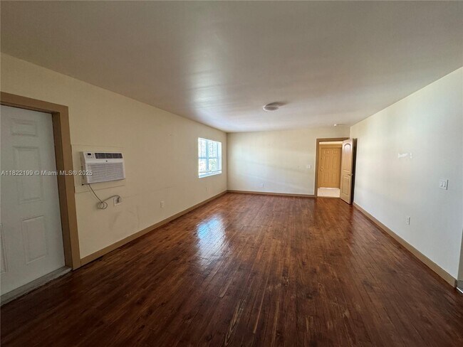 Building Photo - 1711 Fillmore St