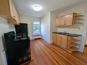 Building Photo - 146 Elliot St