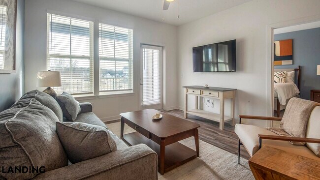 Foto del edificio - 4670 Merchants Park Cir