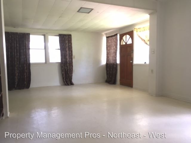 Building Photo - 5115 Woodcrest Rd