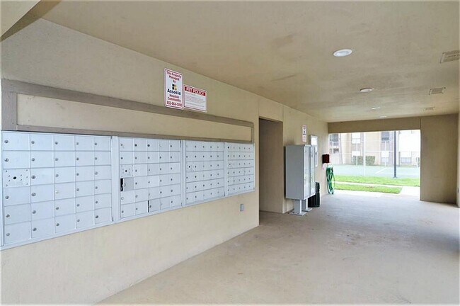 Foto del edificio - 3300 Pebblebrook Dr
