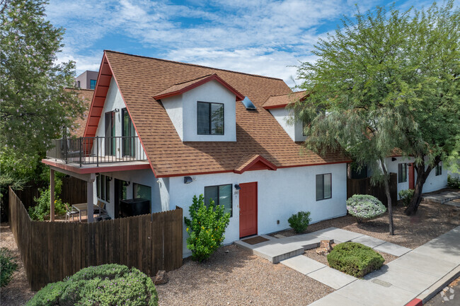 Foto del edificio - The Benedictine Townhomes