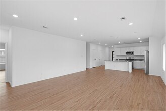 Building Photo - 3705 Paloma Fls Ln