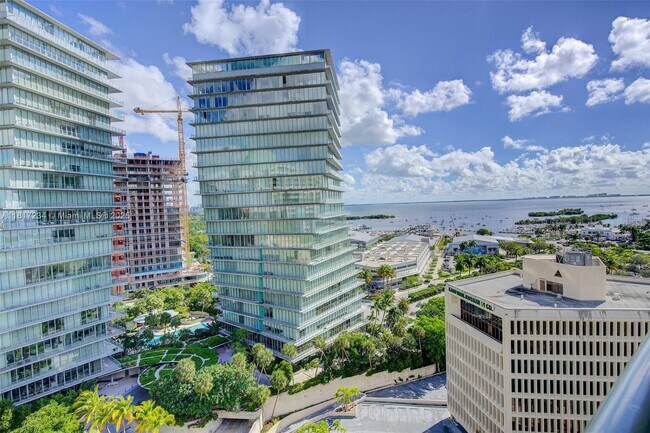 Building Photo - 3400 SW 27th Ave