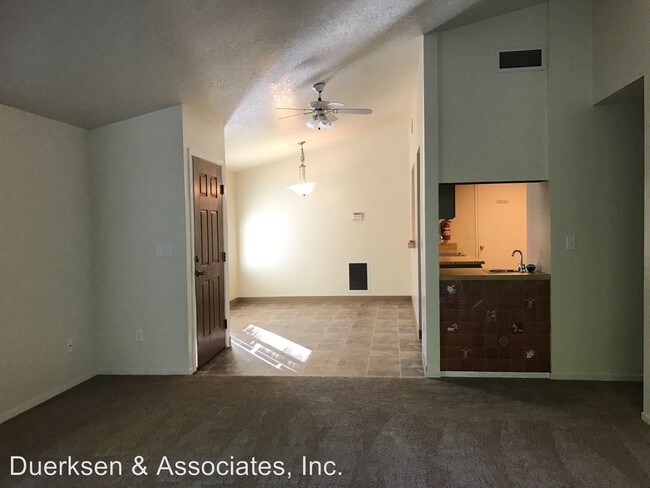 Building Photo - 3 br, 2 bath House - 1109 SE Bell