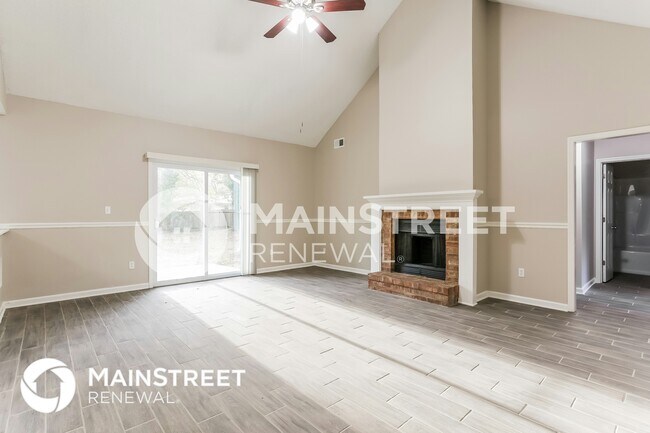 Foto del edificio - 4008 Sharon Woods Dr