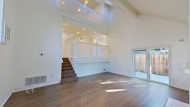 Foto del edificio - 2438 Brittany Woods Ln