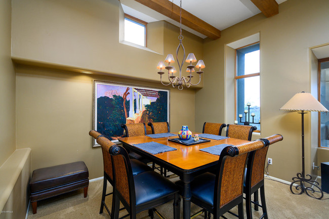 Building Photo - 10095 Graythorn Dr