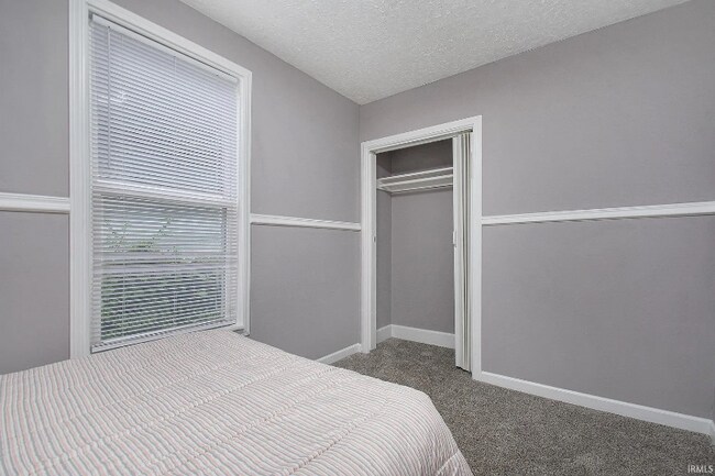 Foto del edificio - 1911 Clyde St