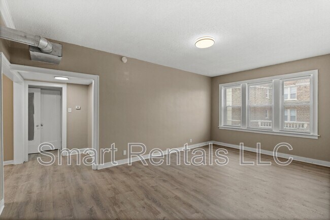 Foto del edificio - 4209 Ellenwood Ave