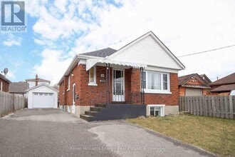 Building Photo - 54 Chadburn St