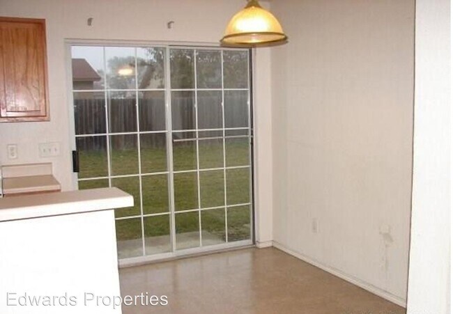 Foto del edificio - 5713 Redstone Dr