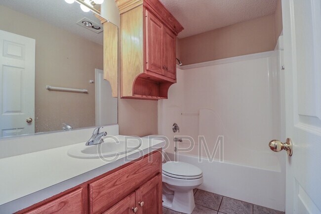 Building Photo - 6708 4th St