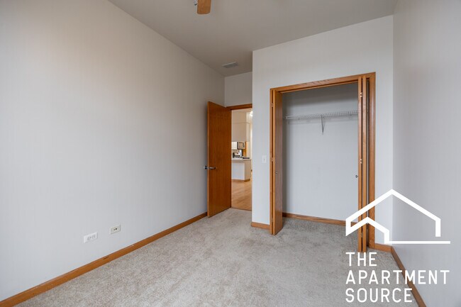 Foto del edificio - 515 N Racine Ave