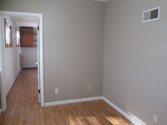 Foto del edificio - 2BR 2bath home close to downtown Iowa City, available August 1, 2023!