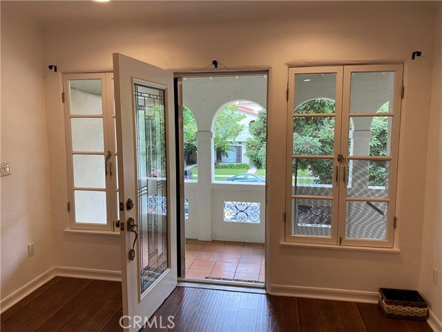 Building Photo - 1028 S Crescent Heights Blvd