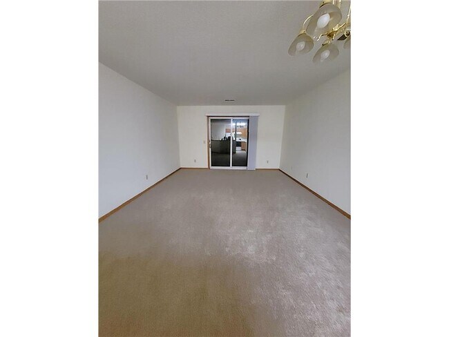 Foto del edificio - 855 Highview Dr