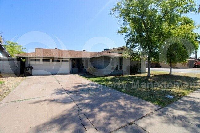 Building Photo - 17 S Cholla St