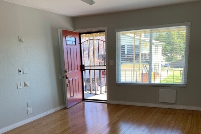 Living room - 10641 Carmel Mountain Rd