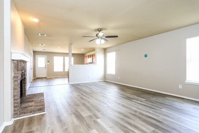 Foto del edificio - 529 Indian Paintbrush