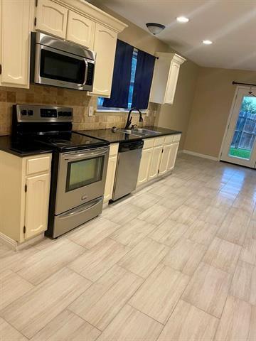 Foto del edificio - 1722 Hartford Dr