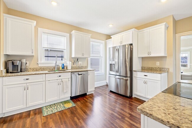 Foto del edificio - 1126 Fellsway