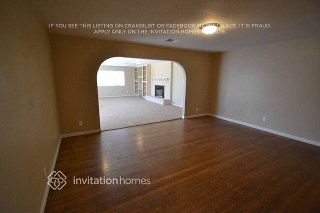 Foto del edificio - 10471 Reymouth Ave
