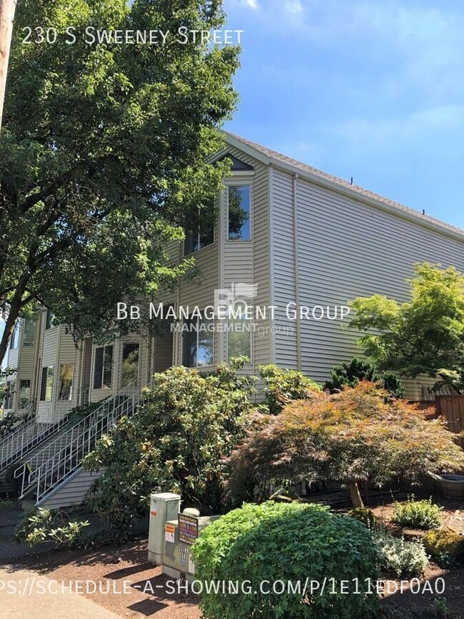 Building Photo - Gorgeous John's Landing Townhome- Luxuriou...
