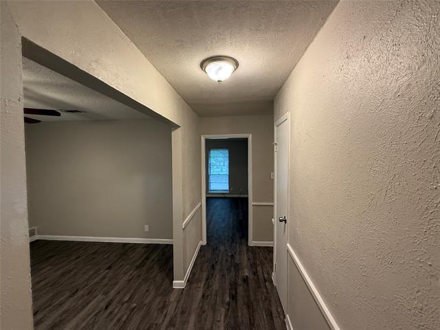 Building Photo - 2408 Linda Dr