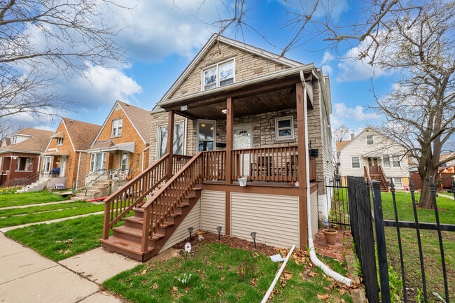 Building Photo - 2724 N Meade Ave