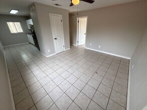 Building Photo - 2150 Saxon St