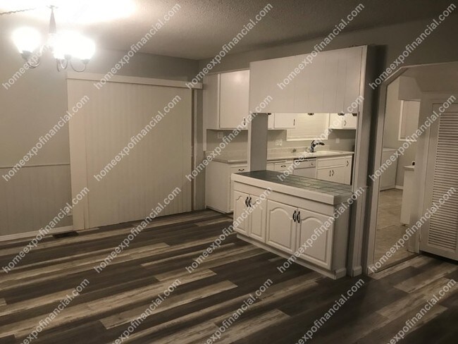 Foto del edificio - 52614 Laurel Trail