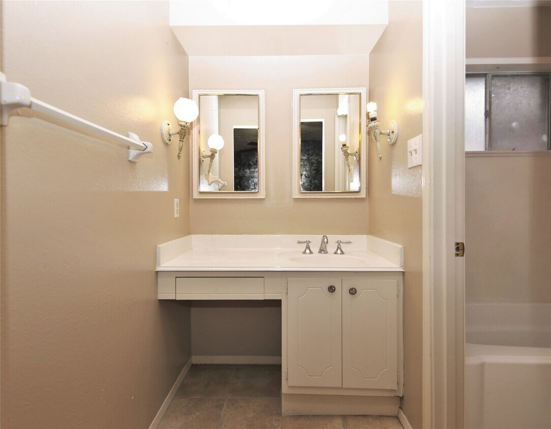 Foto del edificio - 11918 Kirkway Dr