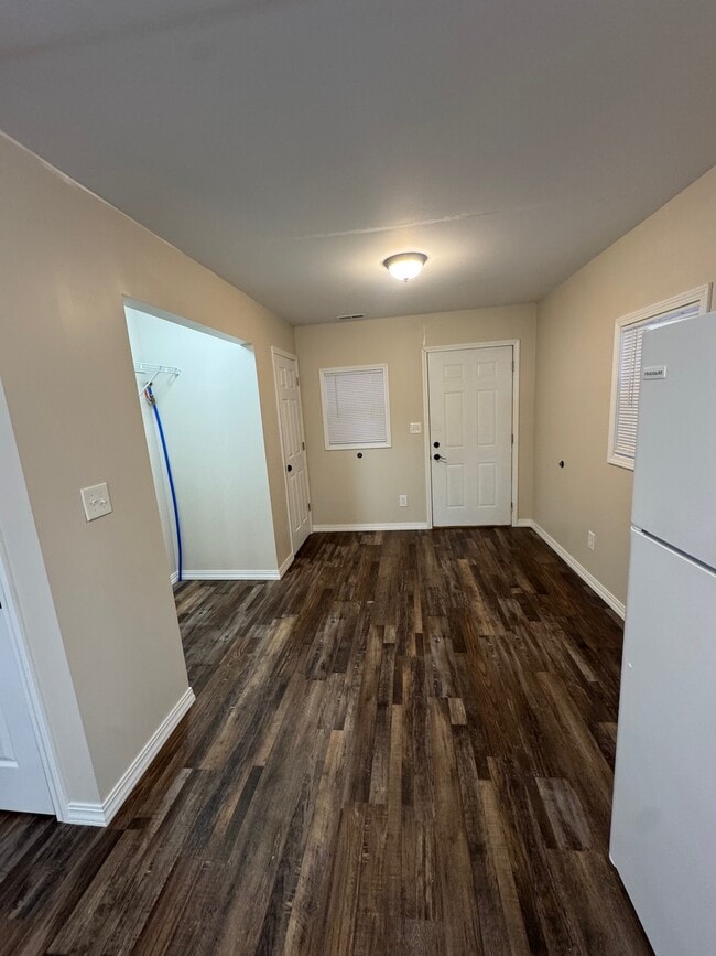 Dining/Laundry Room - 518 N Main St