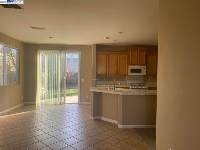 Building Photo - 5200 Cleveland Bay Way